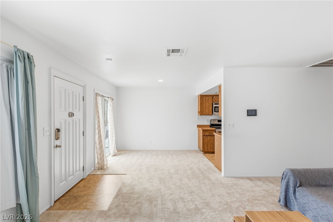 1101 Willow Tree Drive D Property Photo 13