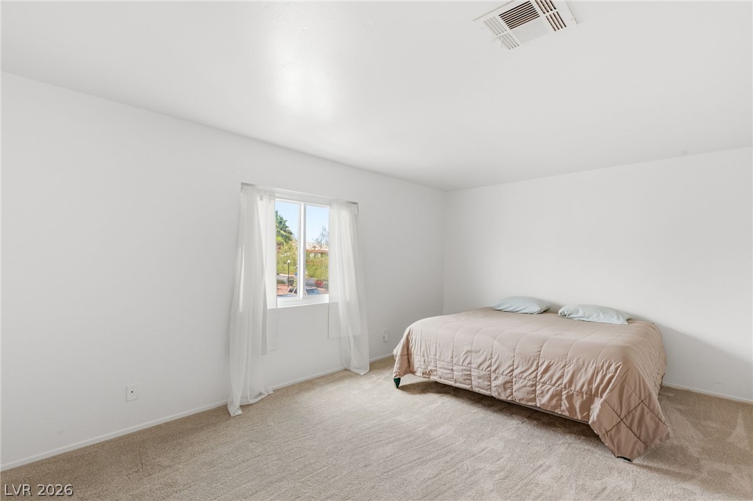 1101 Willow Tree Drive D Property Photo 19