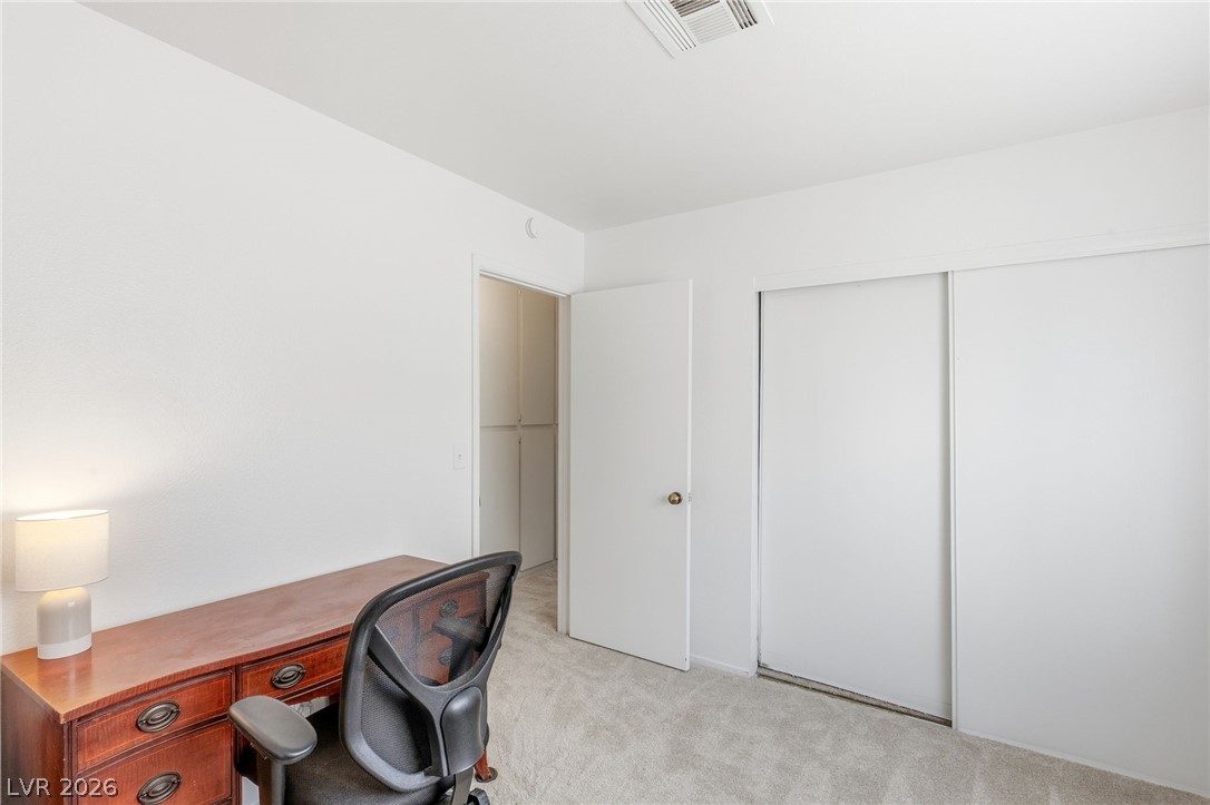 1101 Willow Tree Drive D Property Photo 26