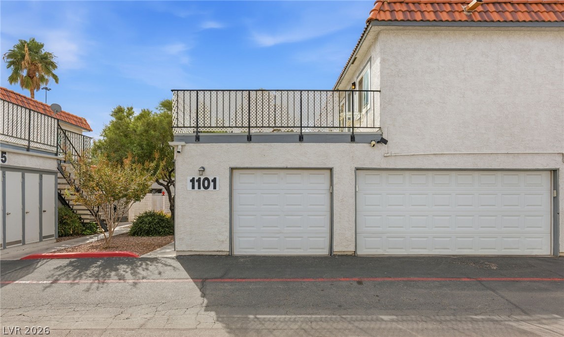1101 Willow Tree Drive D Property Photo 31