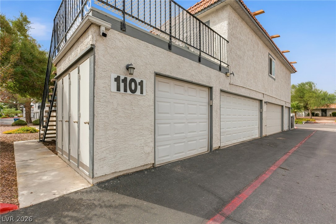 1101 Willow Tree Drive D Property Photo 33