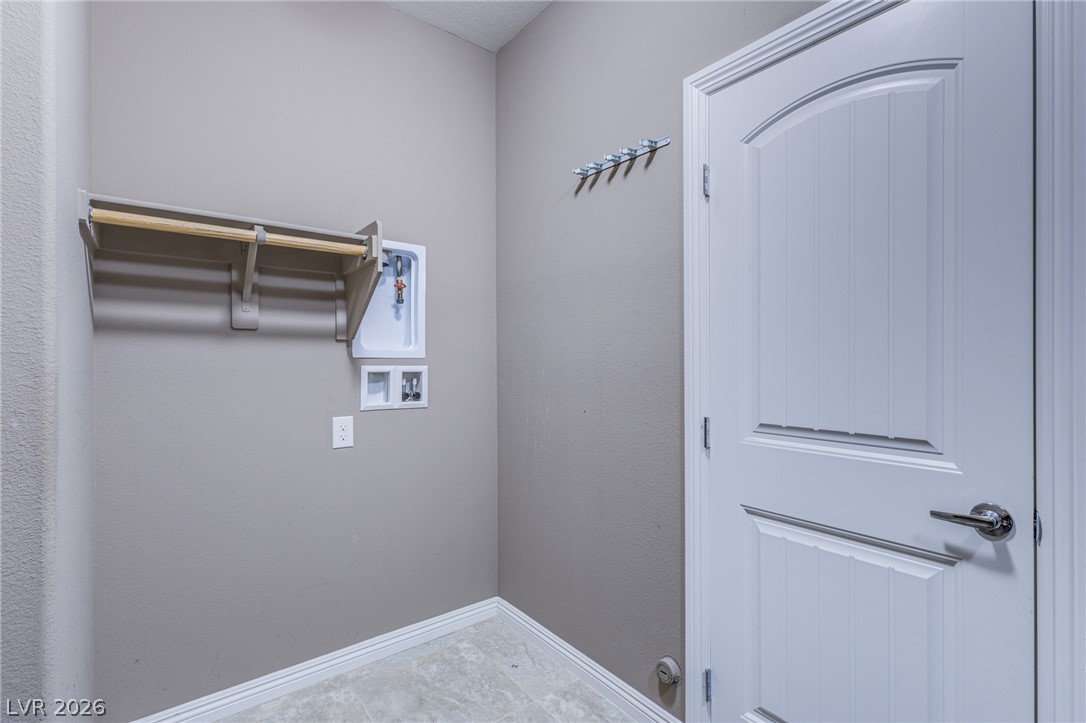 8121 Crushed Velvet Place Property Photo 19