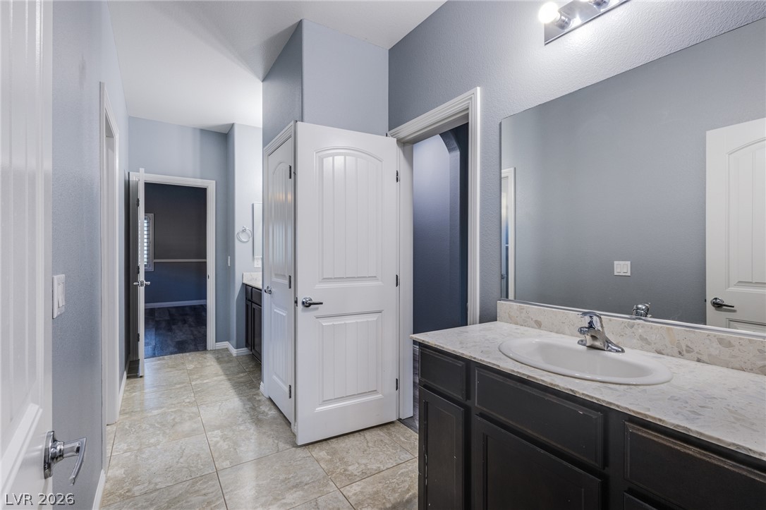 8121 Crushed Velvet Place Property Photo 39