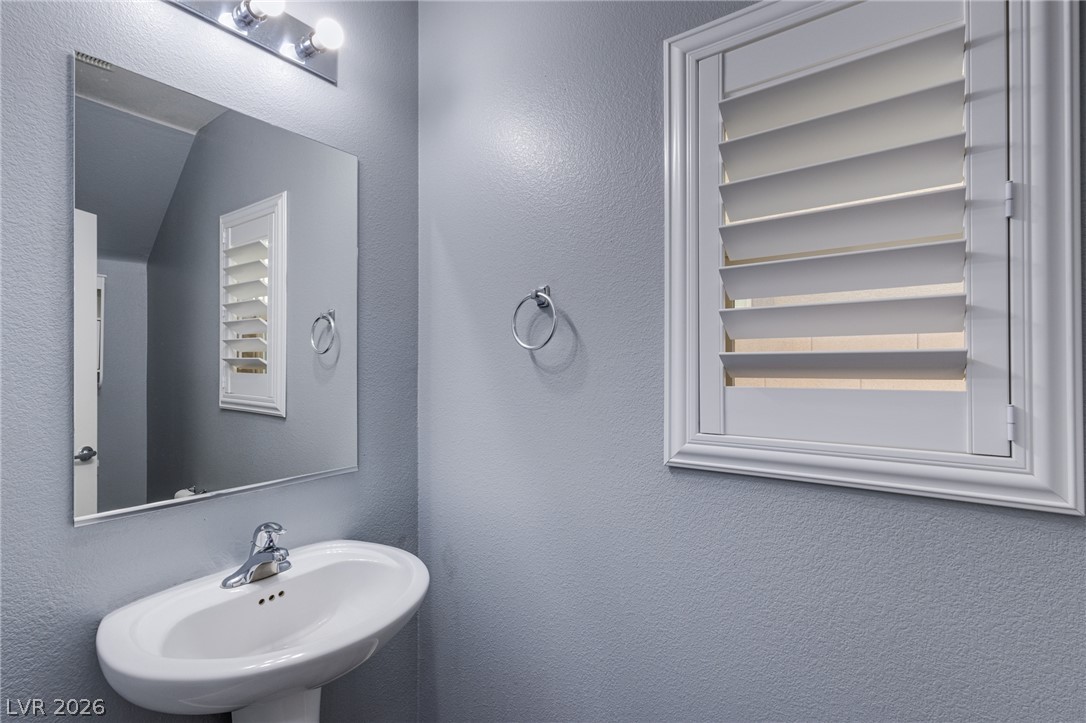8121 Crushed Velvet Place Property Photo 46