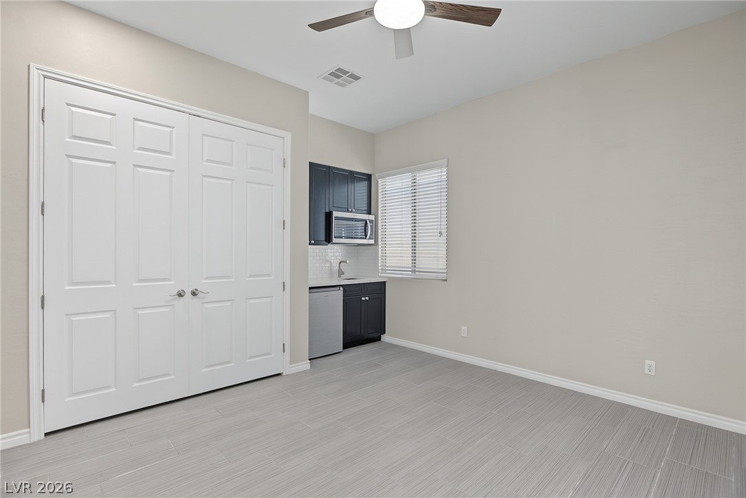 2822 Poseidon Shore Avenue Property Photo 19