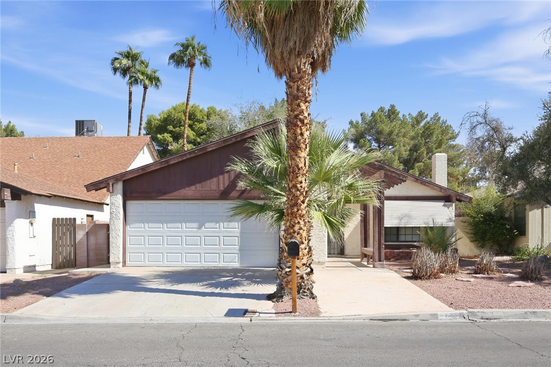 4830 Mountain Valley Road Property Photo 1