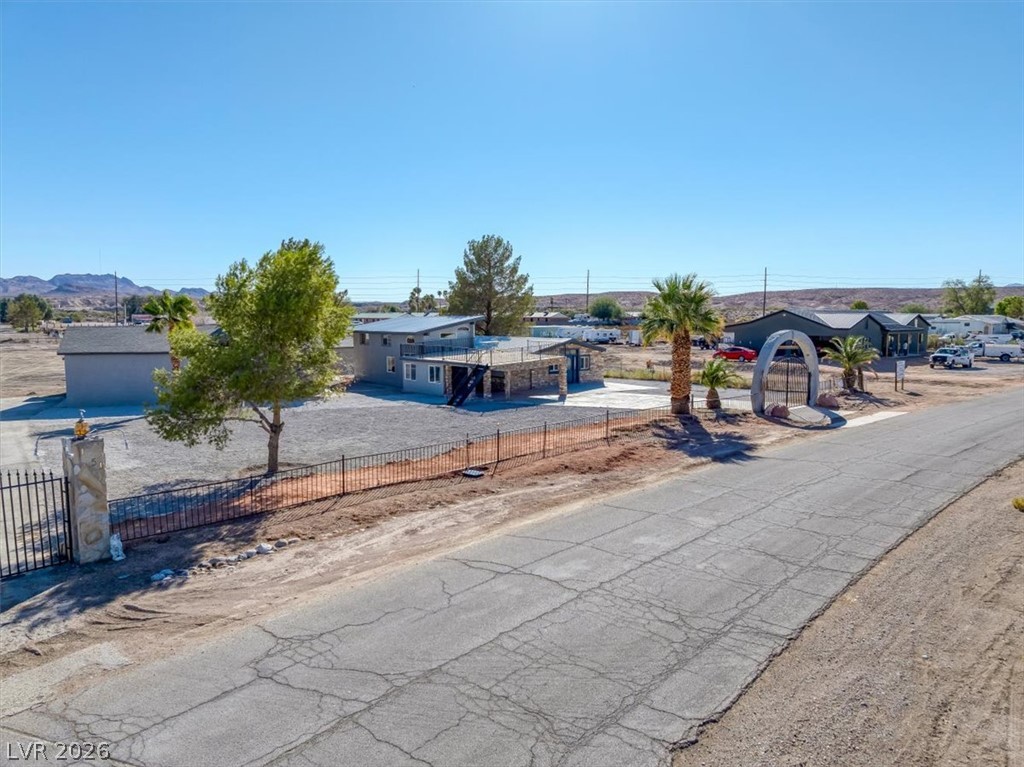 1751 East Meadow Avenue Property Photo 3