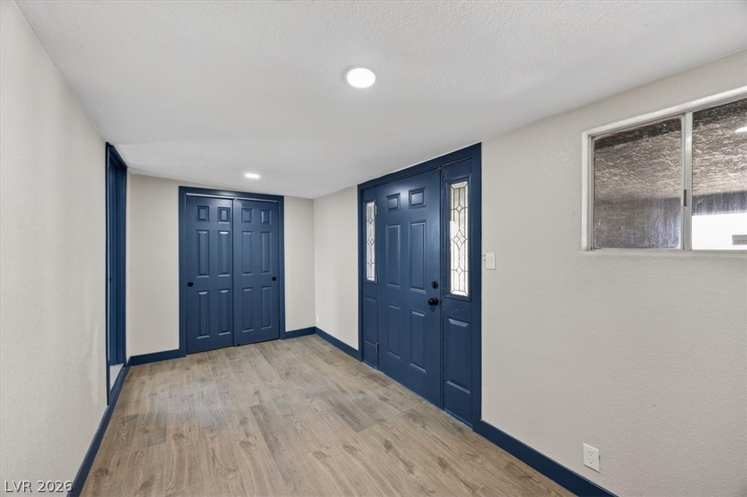 1751 East Meadow Avenue Property Photo 8