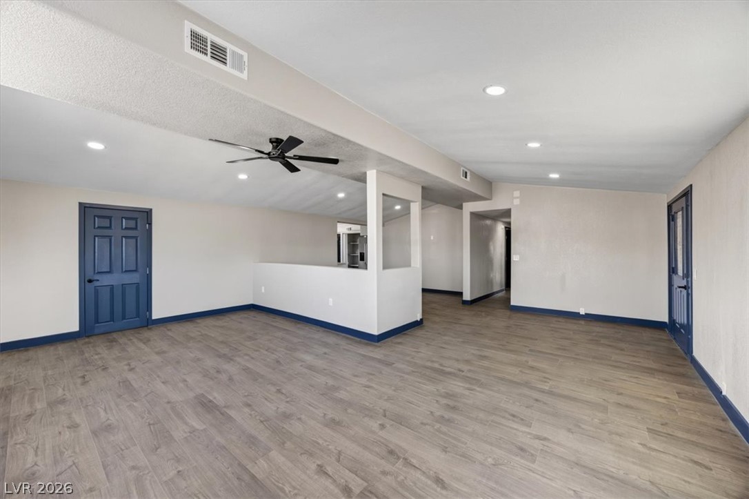 1751 East Meadow Avenue Property Photo 10