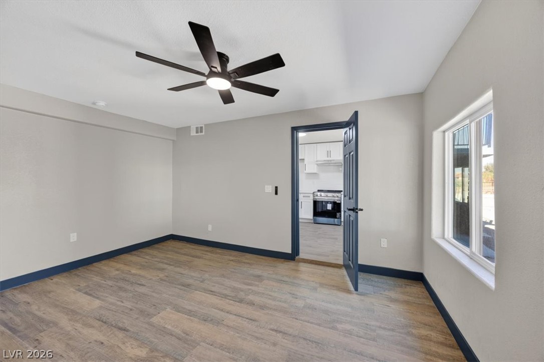 1751 East Meadow Avenue Property Photo 18