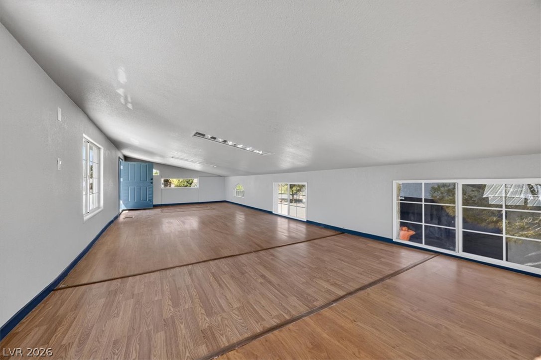 1751 East Meadow Avenue Property Photo 32