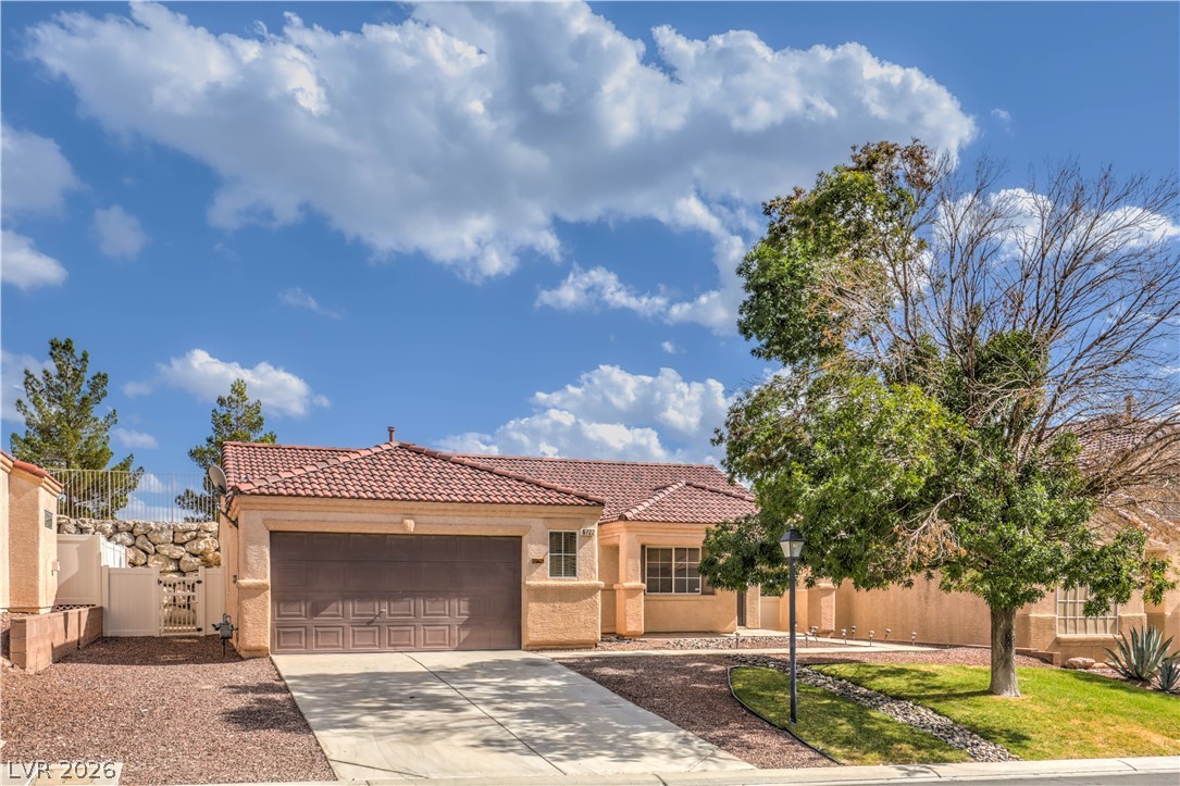 2827477 Property Photo 1