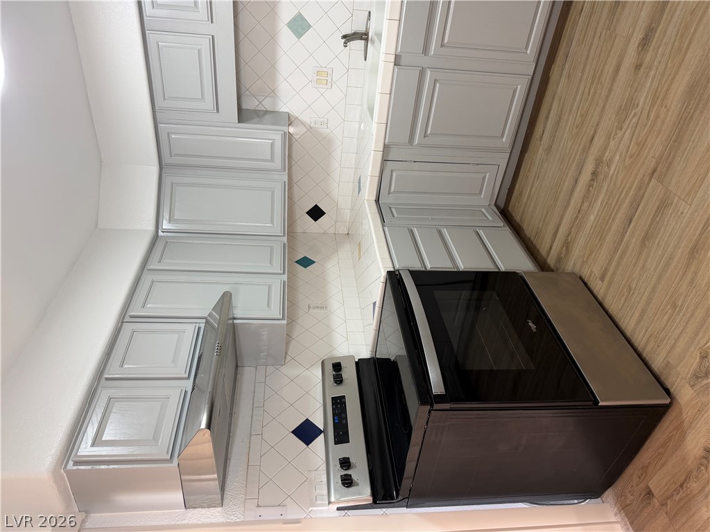 209 East Van Wagenen Street Property Photo 5