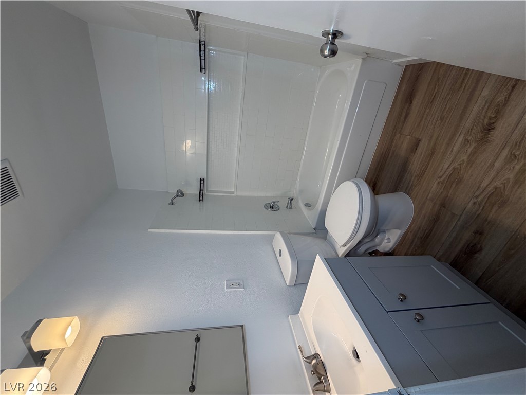 209 East Van Wagenen Street Property Photo 9