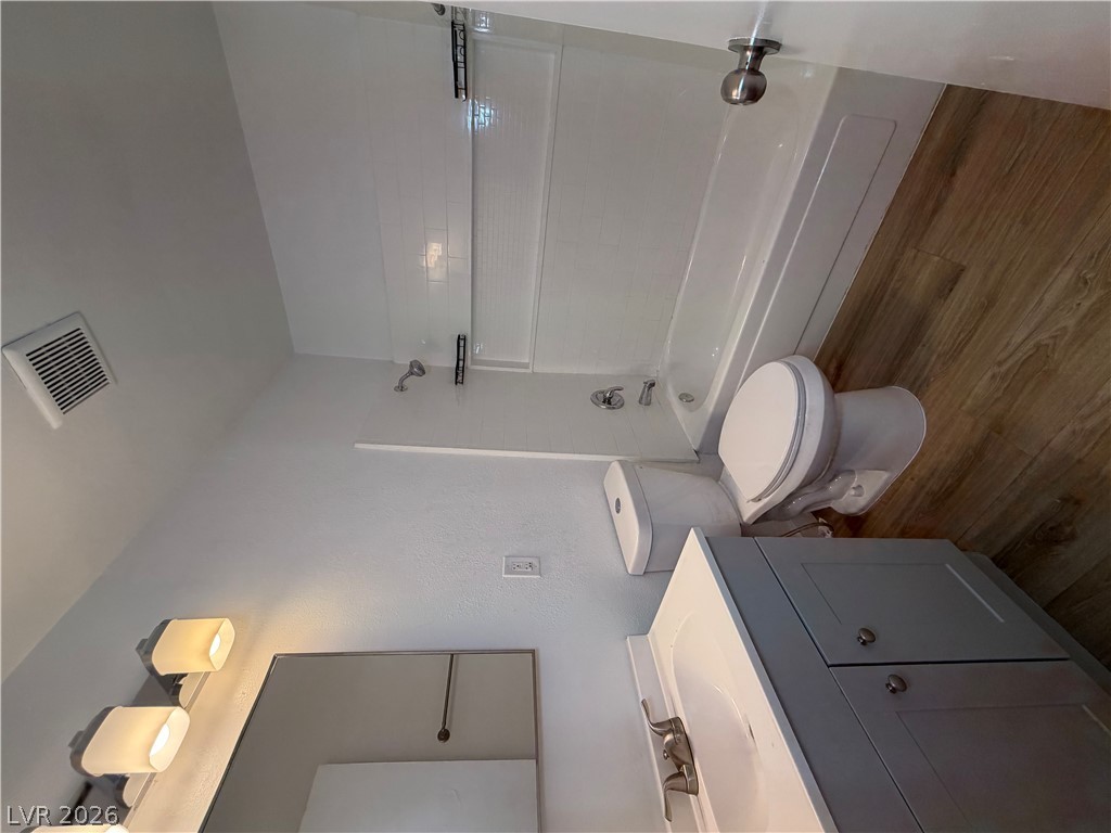 209 East Van Wagenen Street Property Photo 10