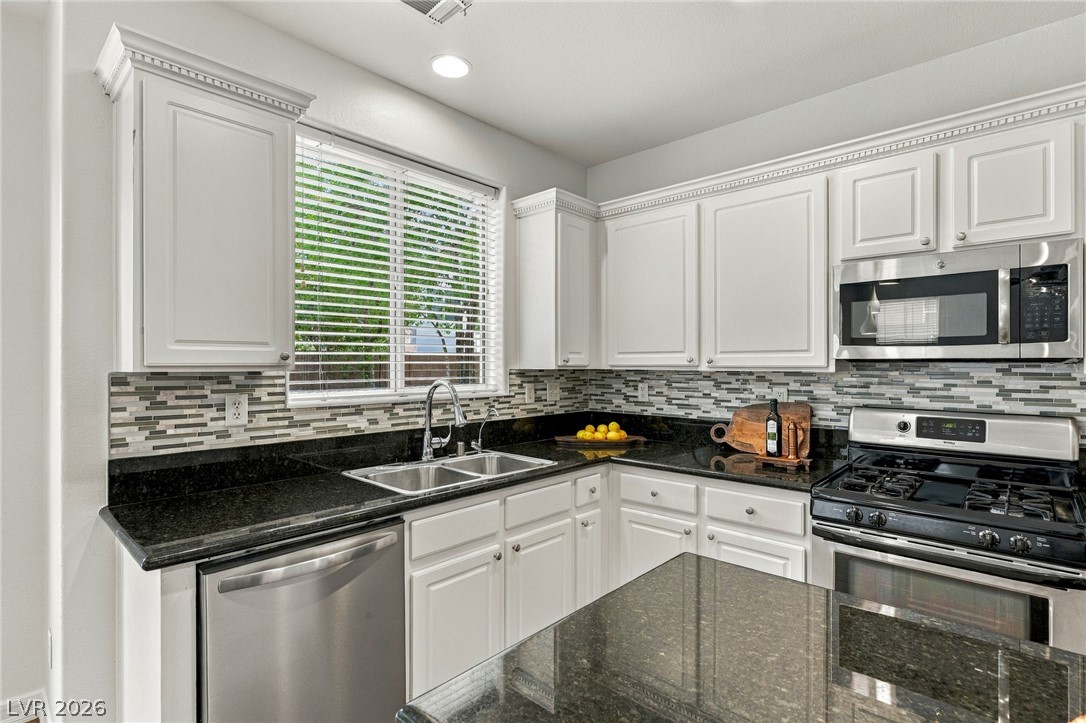 11028 Santorini Drive Property Photo 13