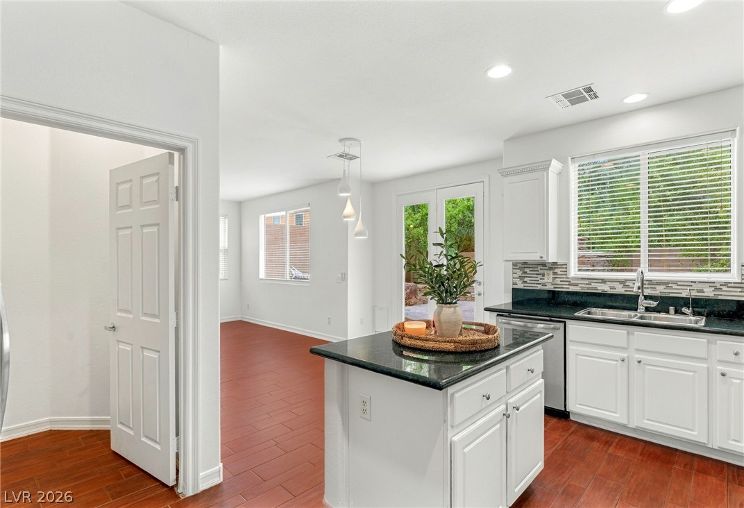 11028 Santorini Drive Property Photo 17