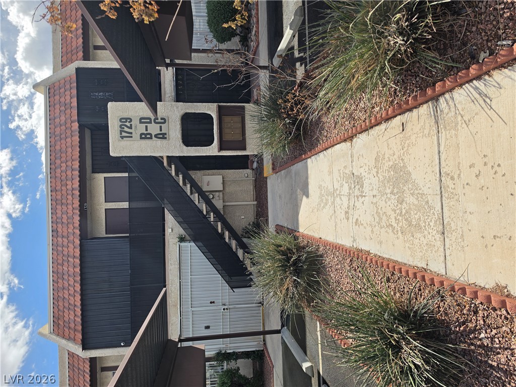 1729 Jupiter Court B Property Photo 1