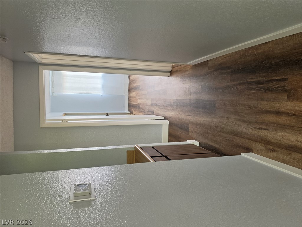 1729 Jupiter Court B Property Photo 8