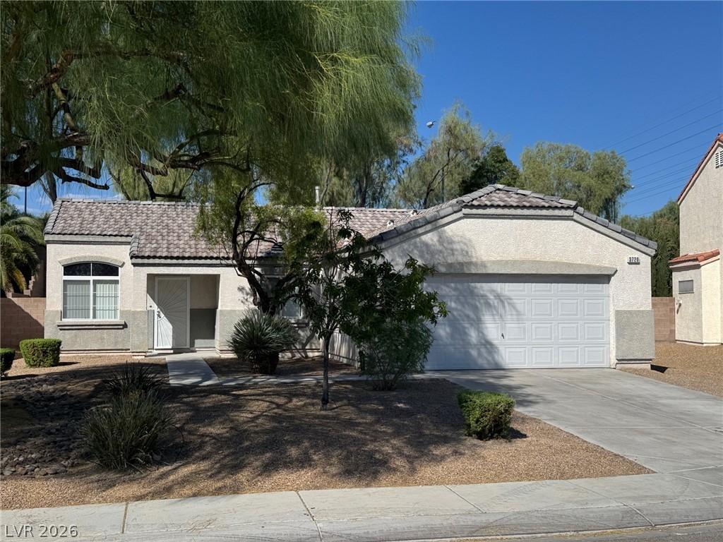 3720 Shimmering Creek Avenue Property Photo 1