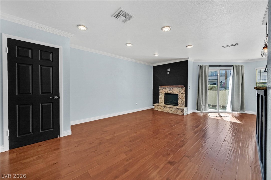 3150 Soft Breezes Drive 1169 Property Photo 3