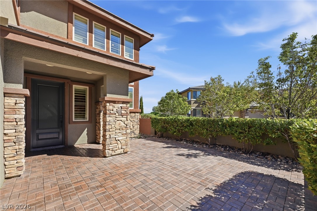 10470 Dove Meadow Way Property Photo 8