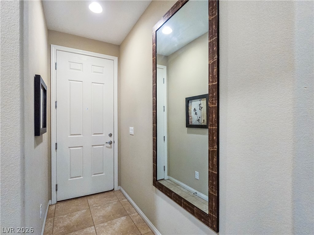 2110 Hunt Woods Court Property Photo 5