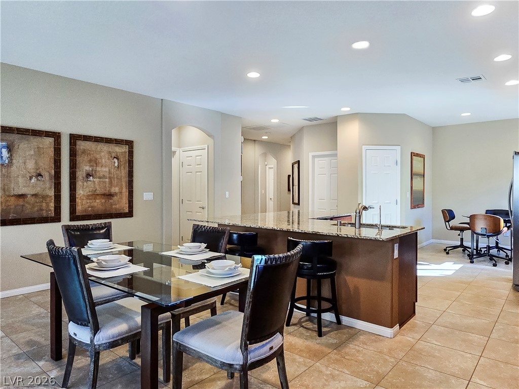 2110 Hunt Woods Court Property Photo 16