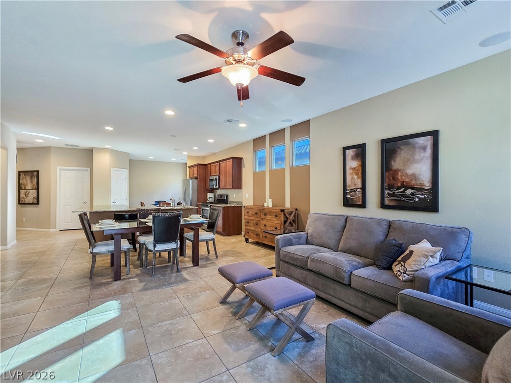 2110 Hunt Woods Court Property Photo 23