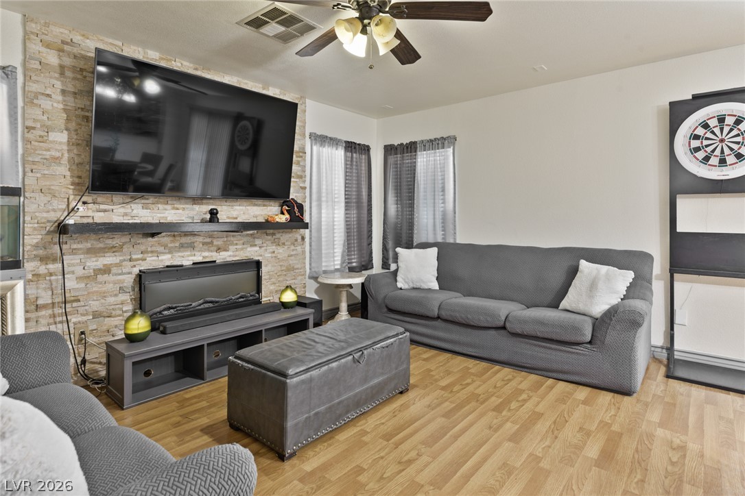 10260 Martinsburg Court Property Photo 4