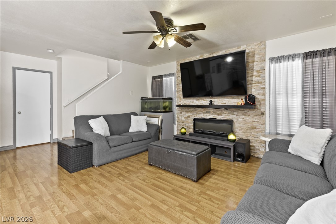 10260 Martinsburg Court Property Photo 5