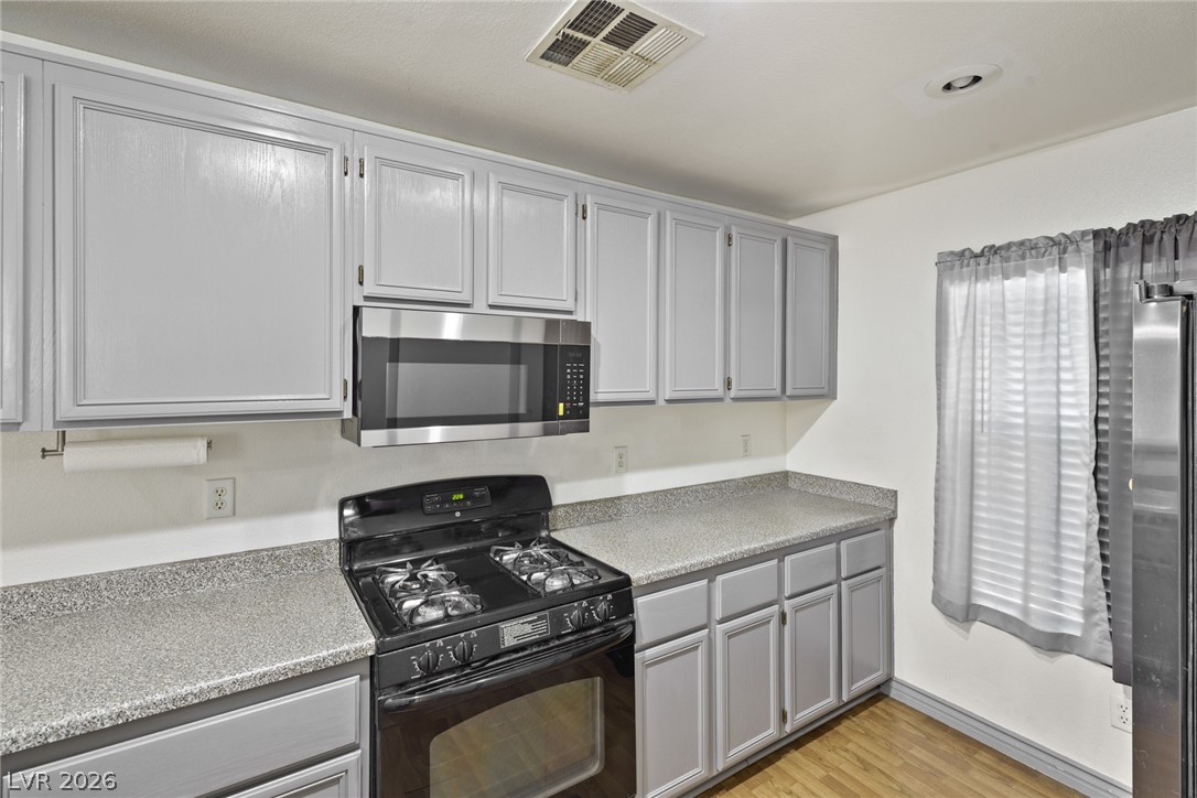 10260 Martinsburg Court Property Photo 6