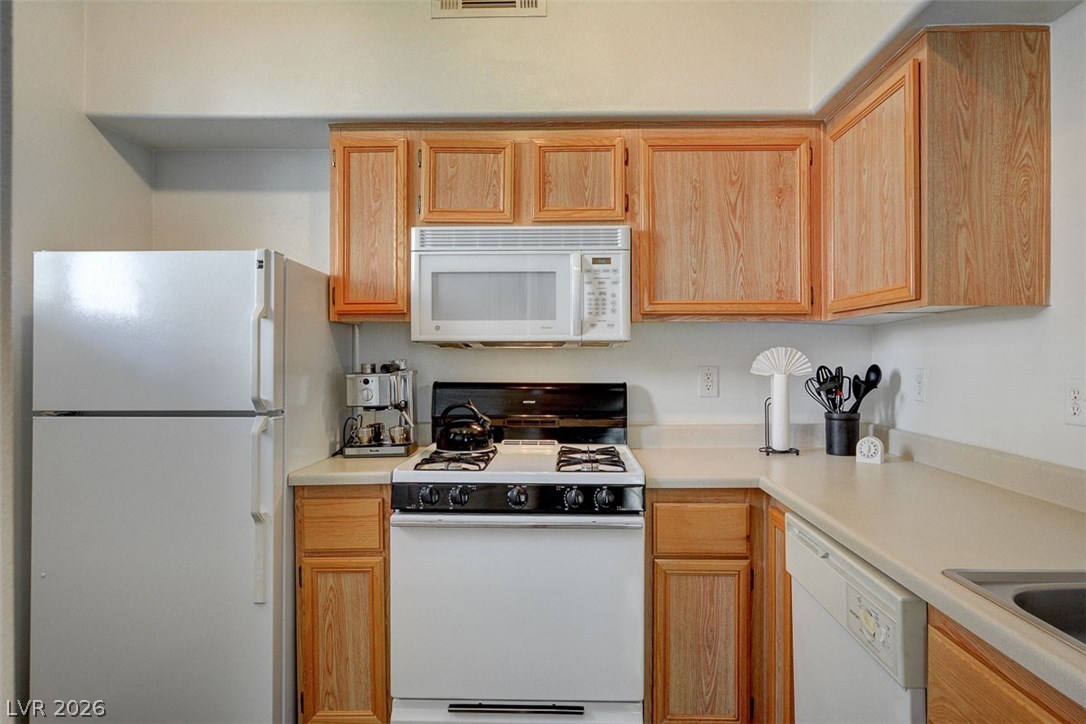 9050 West Warm Springs Road 1096 Property Photo 27