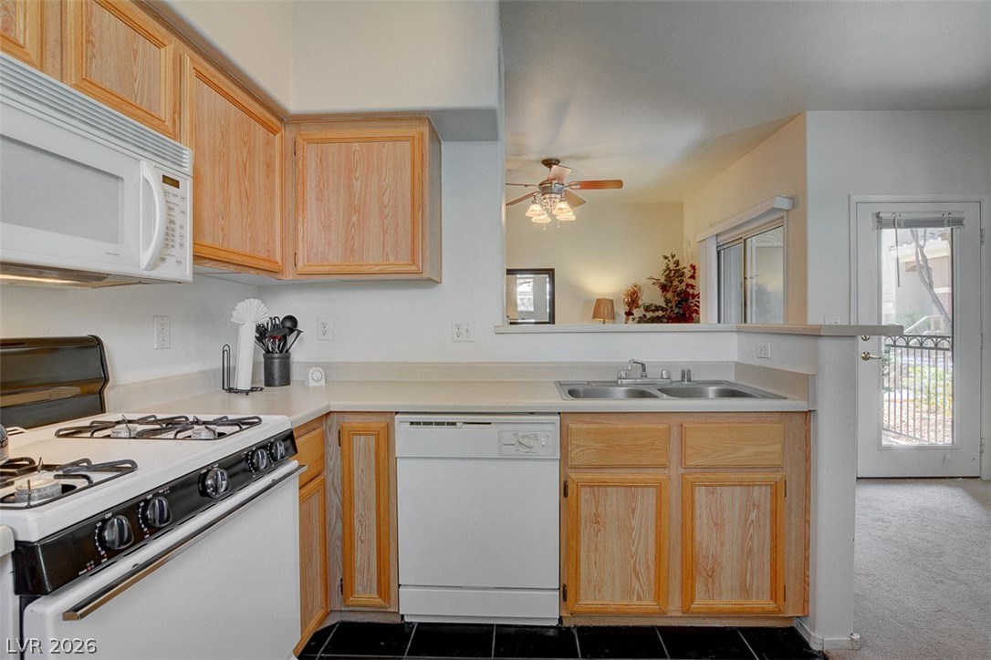 9050 West Warm Springs Road 1096 Property Photo 29