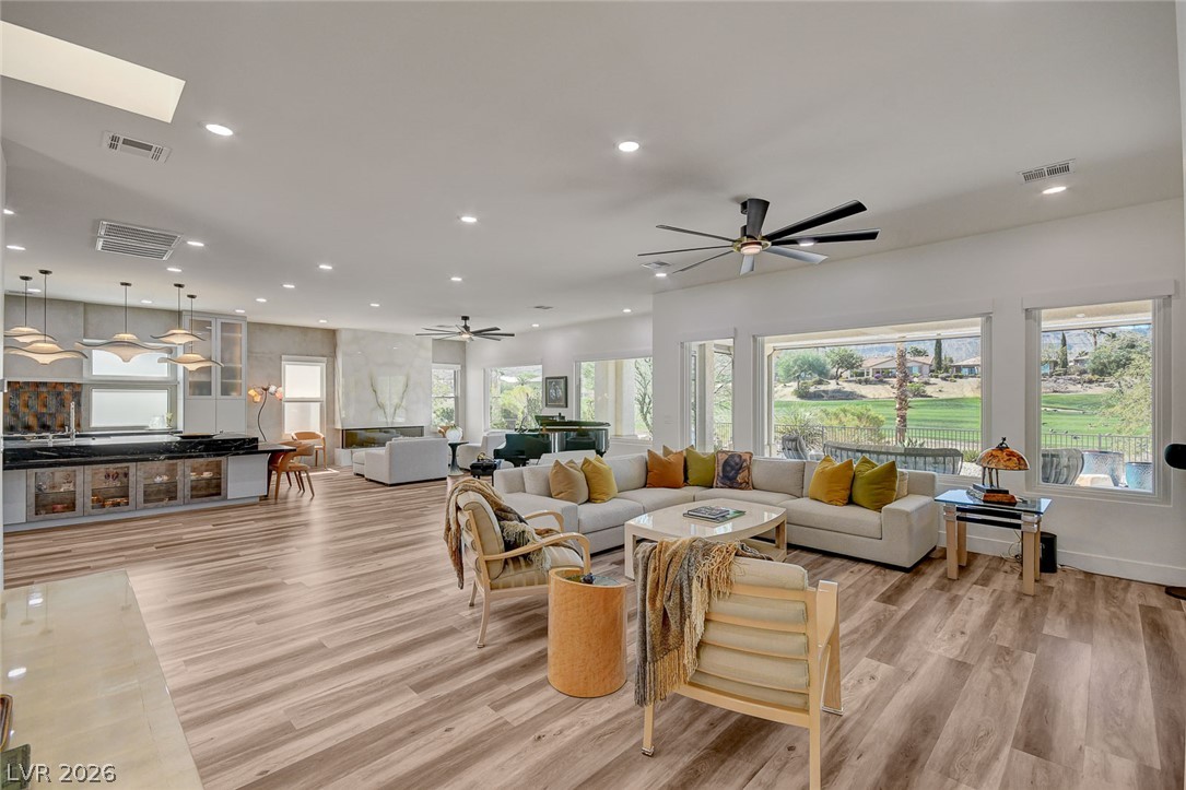 5043 Pensier Street Property Photo 4