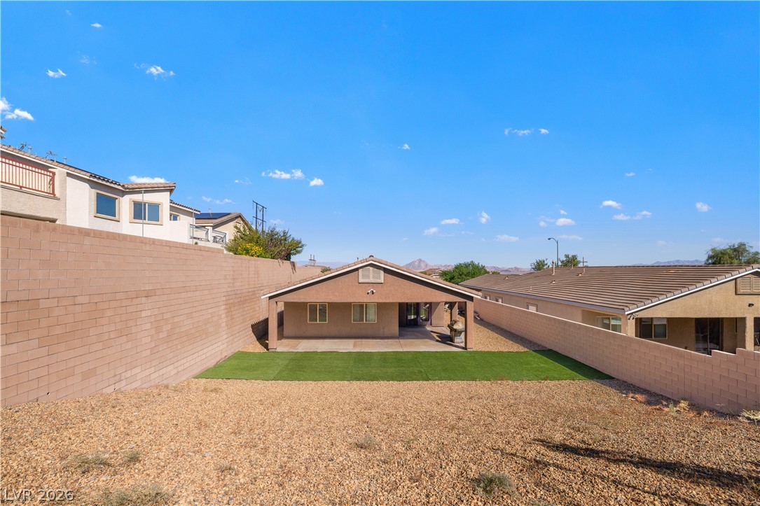 865 Maybole Avenue Property Photo 3