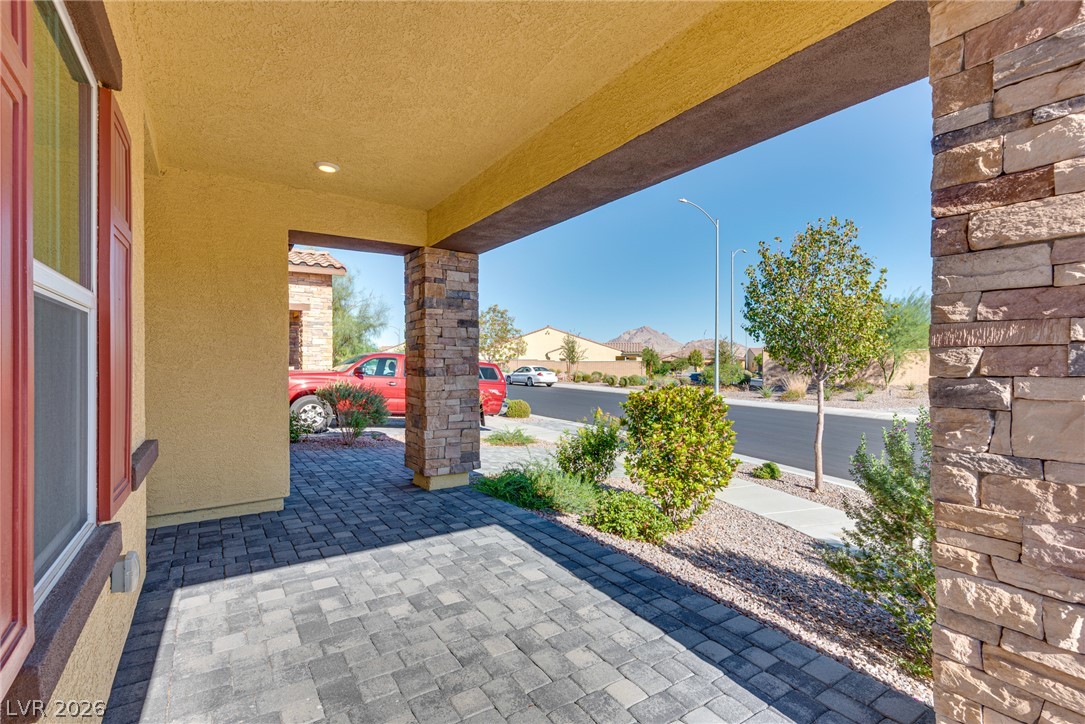 1171 Hummingbird Bay Lane Property Photo 5