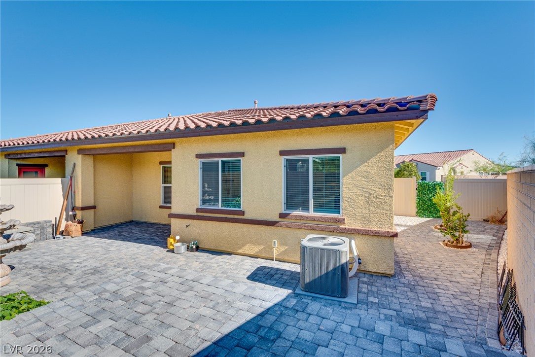1171 Hummingbird Bay Lane Property Photo 7