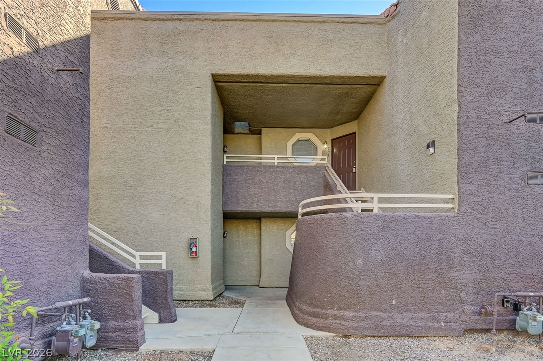 5072 RAINBOW Boulevard 203 Property Photo 1