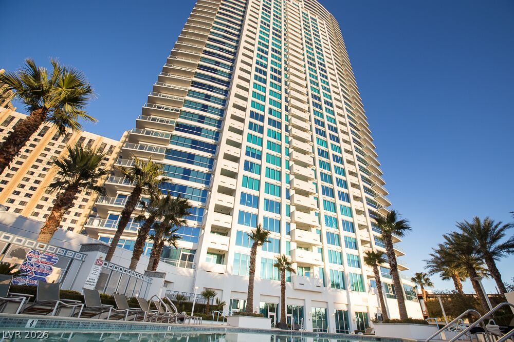 2700 South Las Vegas Boulevard 3210 Property Photo 1