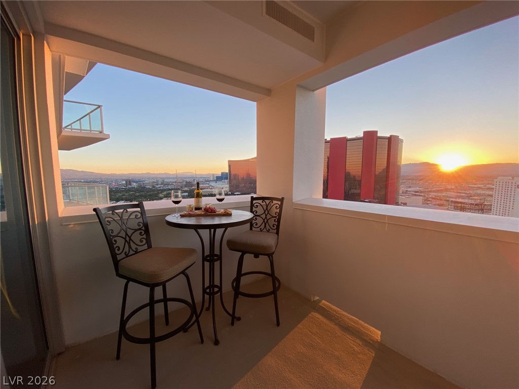 2700 South Las Vegas Boulevard 3210 Property Photo 12