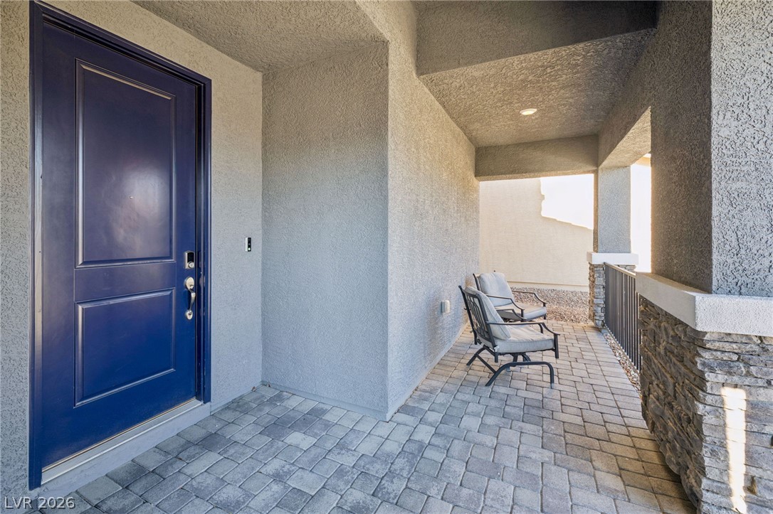 1867 Michael Springs Place Property Photo 3