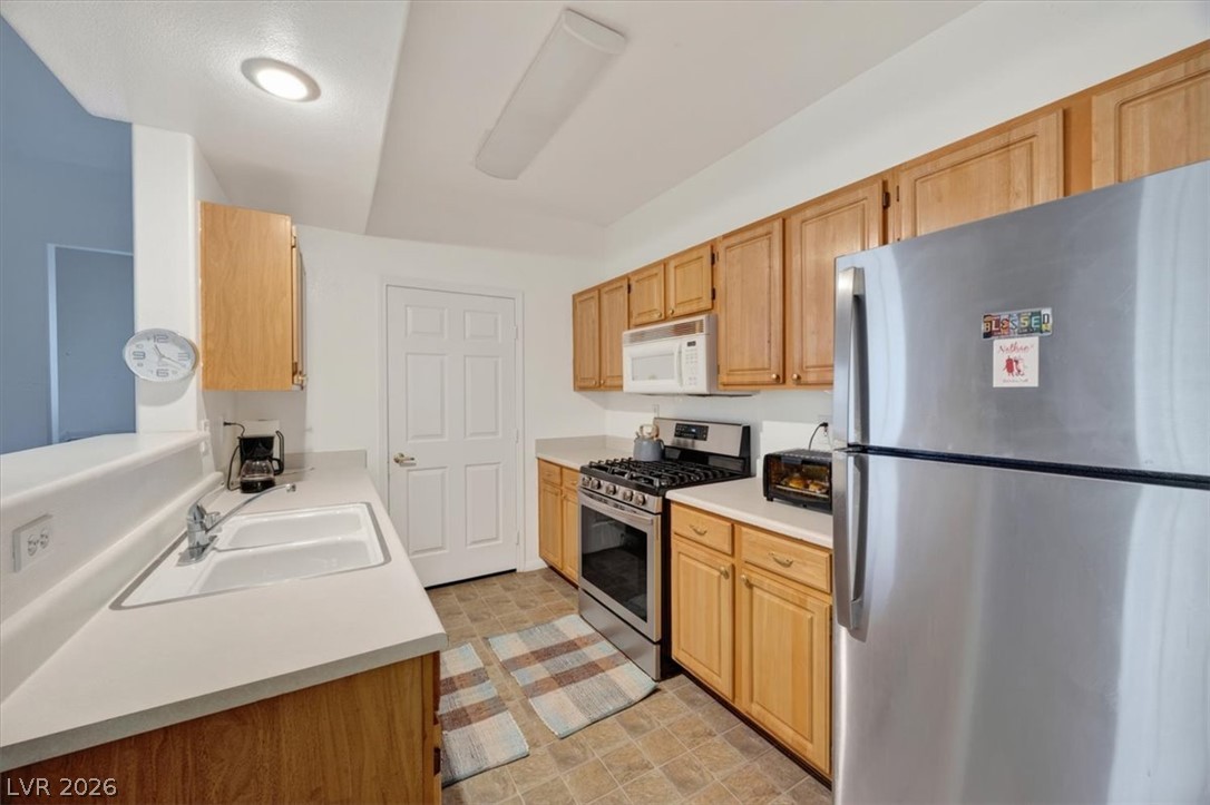 8555 West Russell Road 2108 Property Photo 21