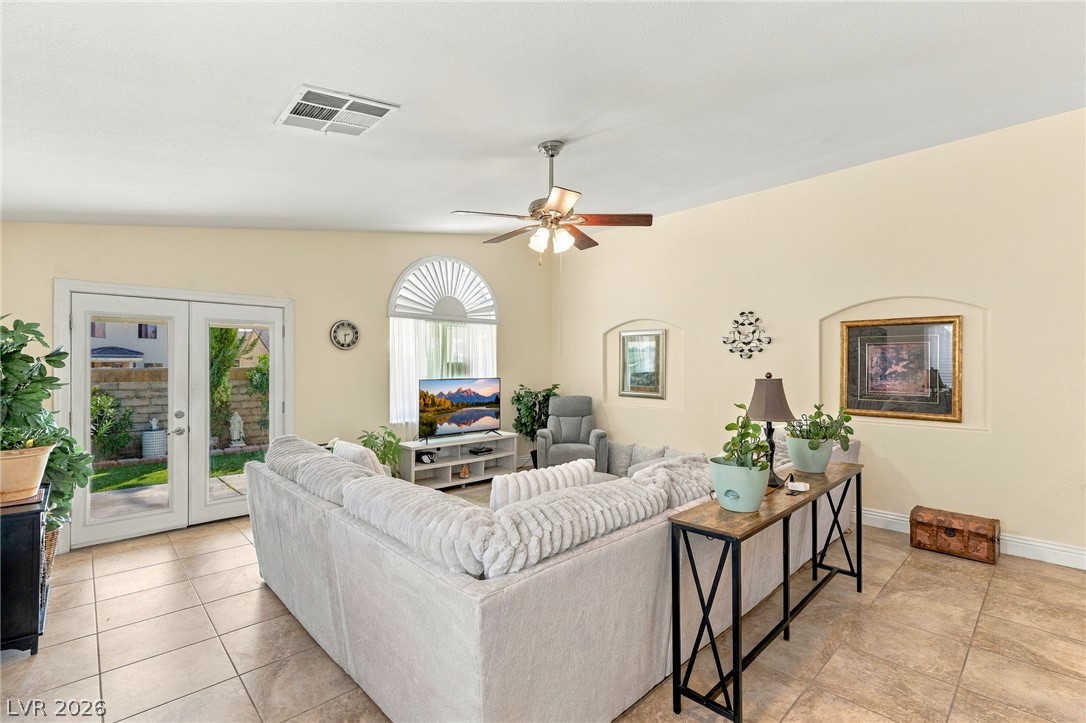 5127 Morning Splash Avenue Property Photo 5