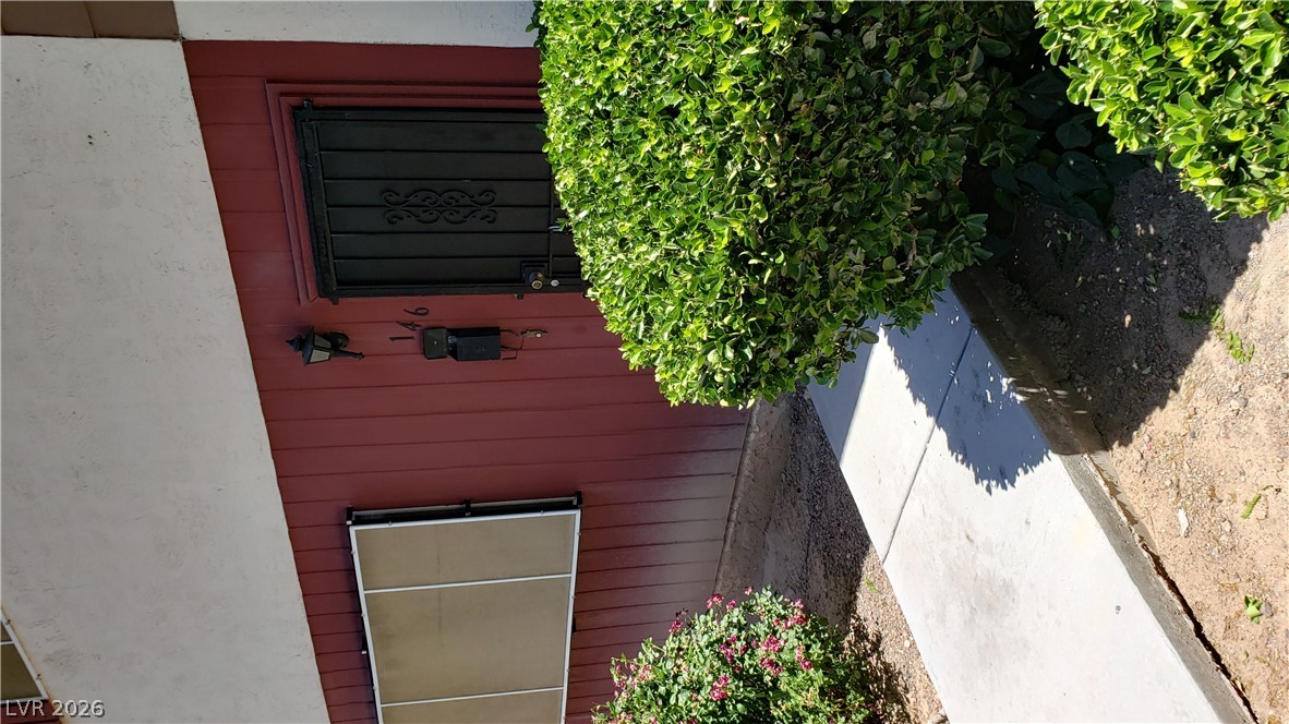146 Greenbriar Townhouse Way Property Photo 1