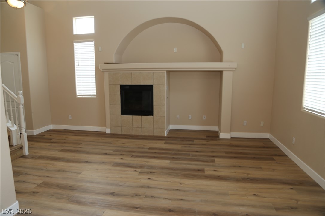 5027 Echo Shire Avenue Property Photo 7