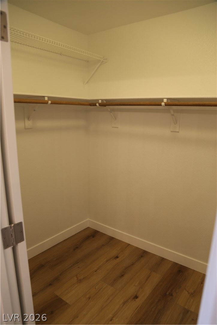 5027 Echo Shire Avenue Property Photo 22