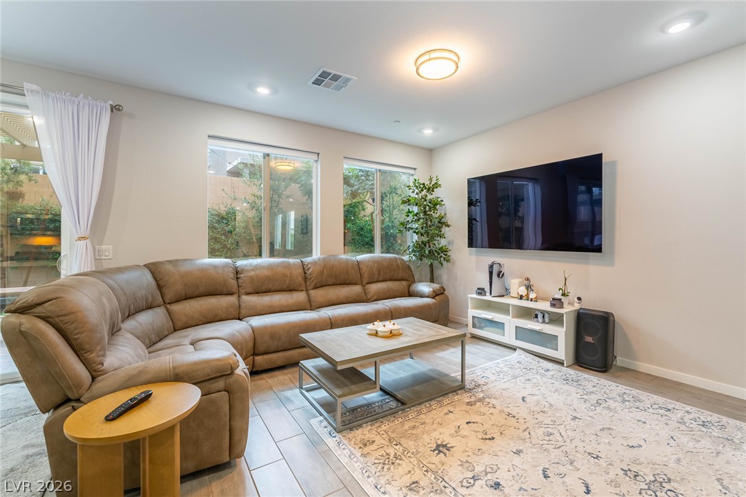 10661 Enridge Avenue Property Photo 3