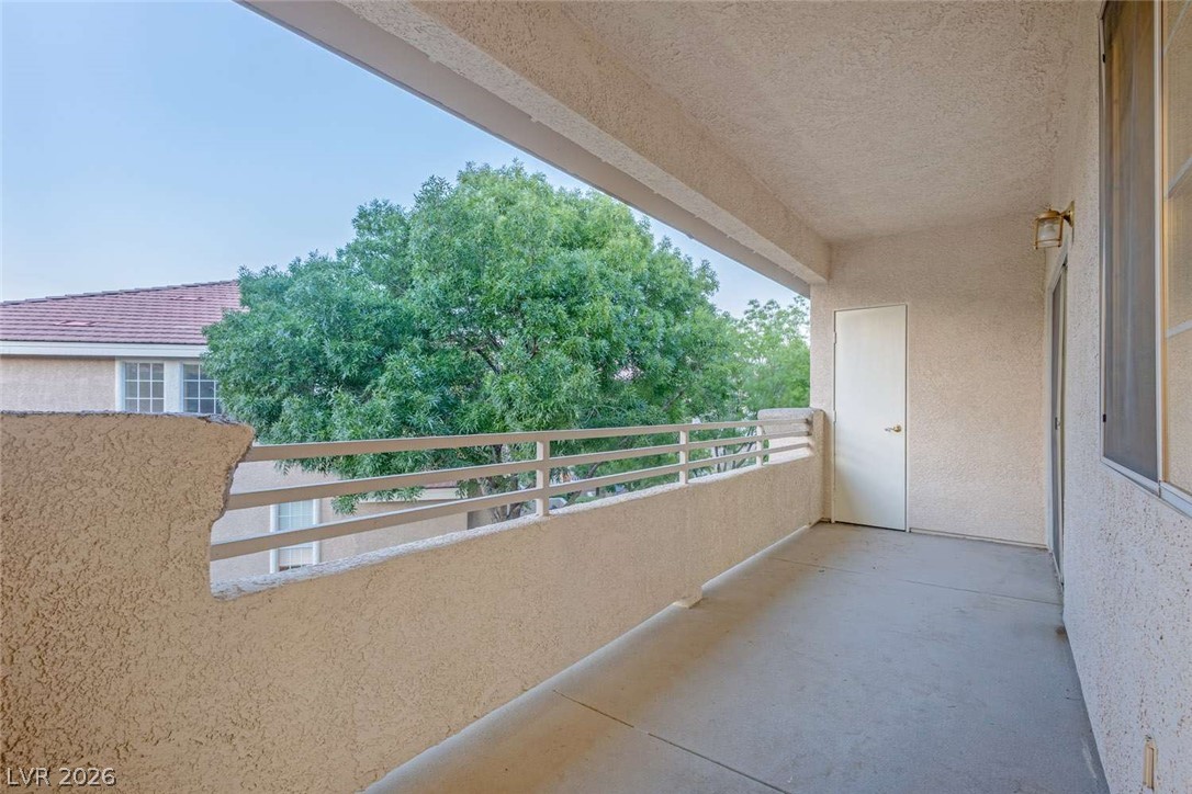 9901 Trailwood Drive 2064 Property Photo 17