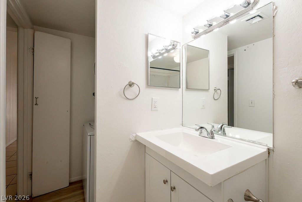 3945 Visby Lane Property Photo 10